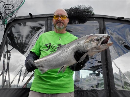 Pro guide Stephen Spicy Gettel (503-999-0904) shows off a 12 lb. springer he landed on May 2nd...jpg