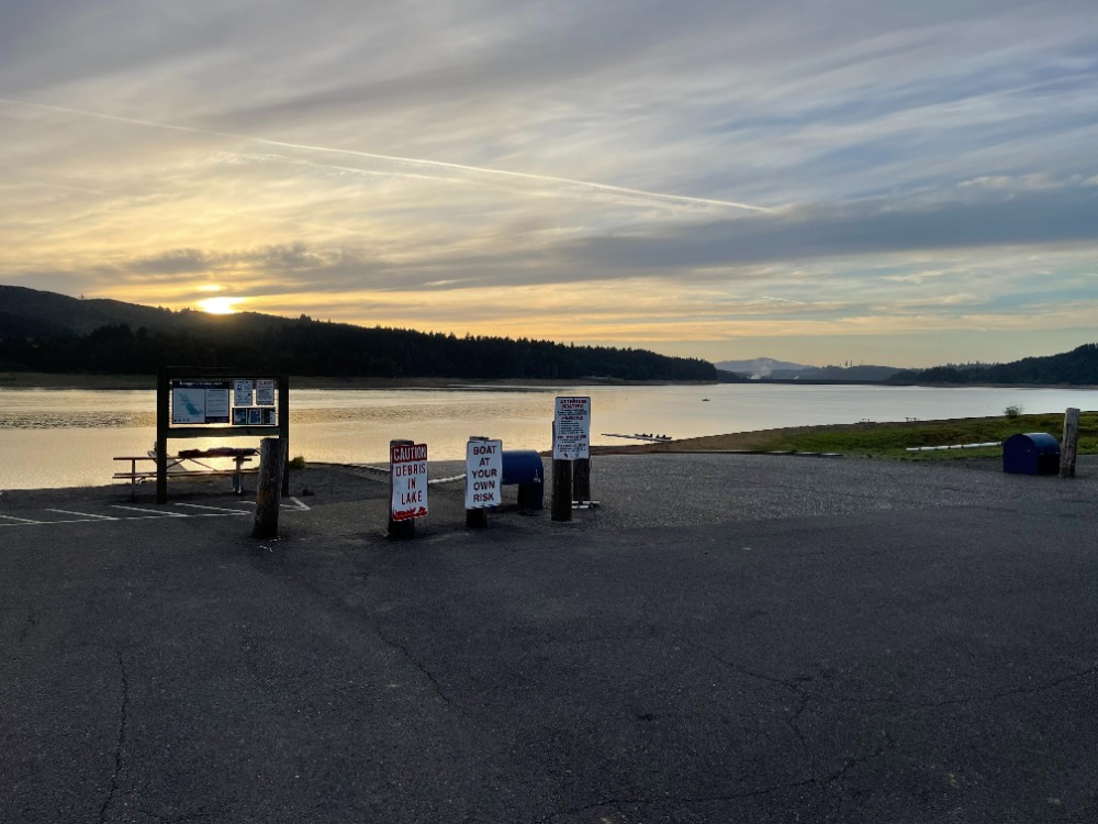 Hagg Lake Sept 23 morning.jpg