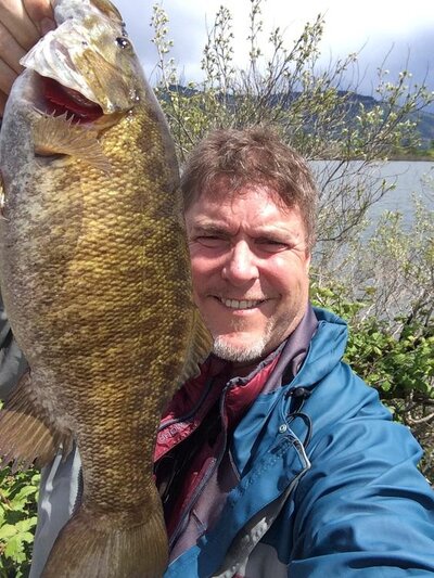 Columbia river bank fishing for bass